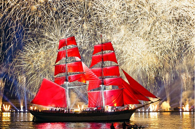 The grand celebration of graduating from schools "Scarlet Sails - 2019" St. Petersburg, June 23  