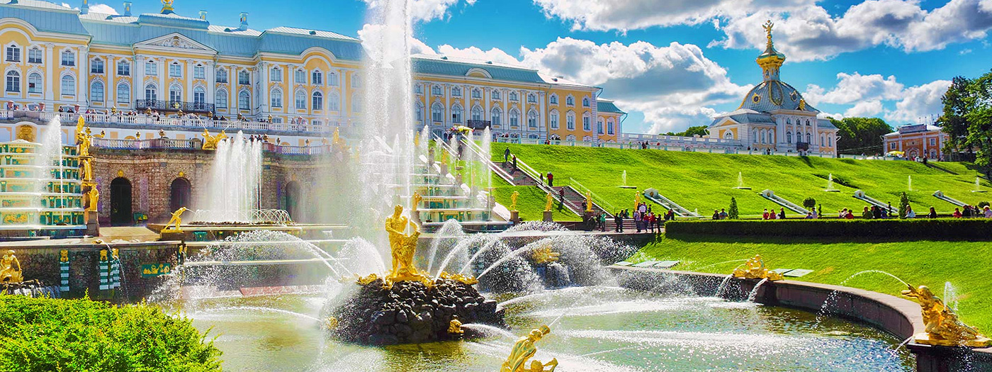 Tour to Peterhof Palace and Park